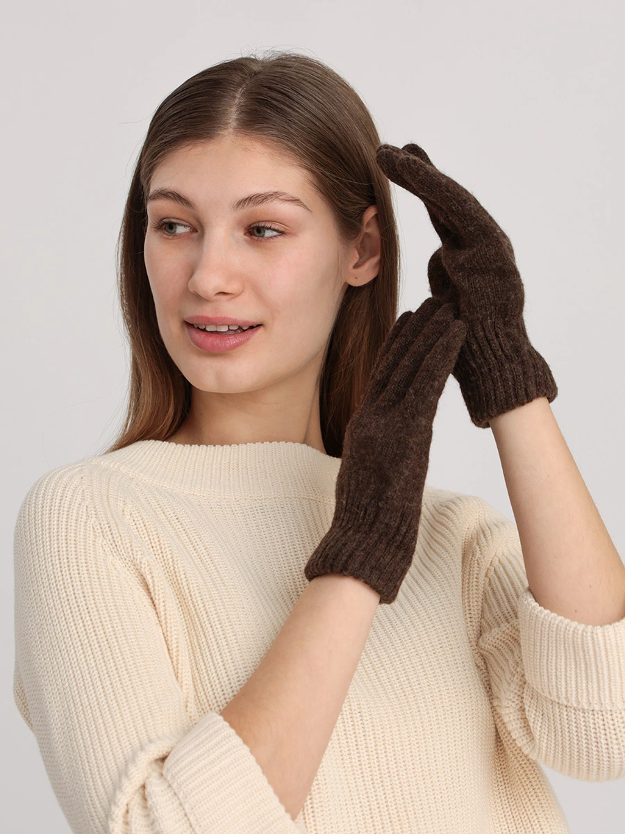 Перчатки темно-коричневого цвета